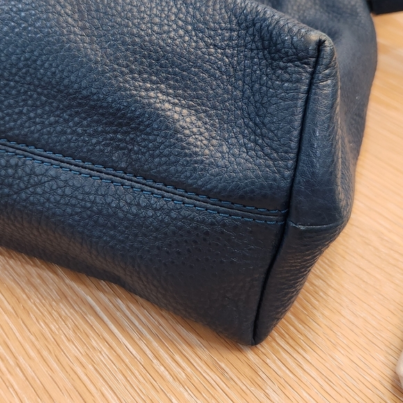 Tory Burch Marion Slouchy Tote Hudson Bay/ Navy Pebbled Leather - Picture 8 of 14